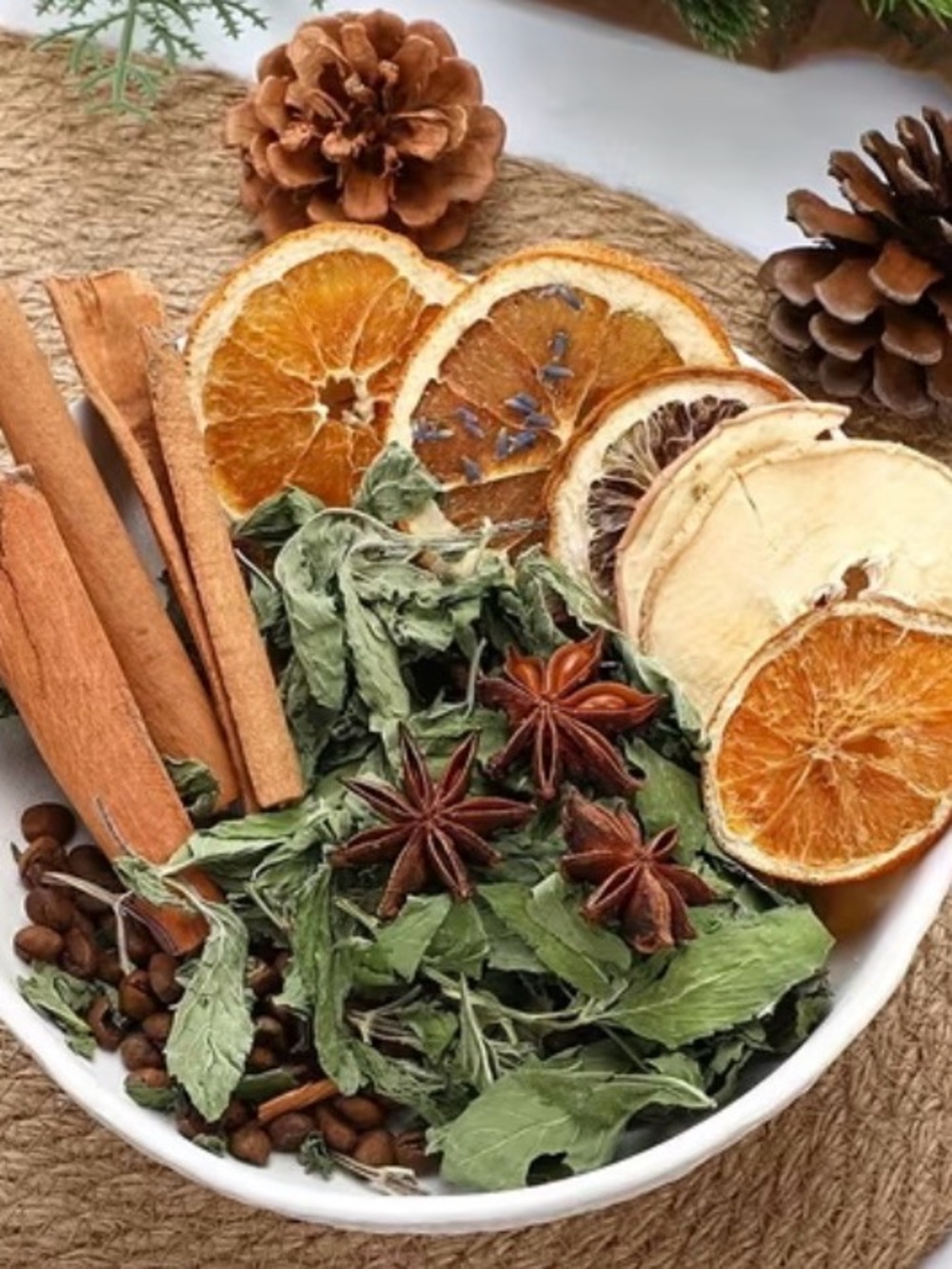 Festive Citrus & Spice Potpourri Bowl - Orange & Green